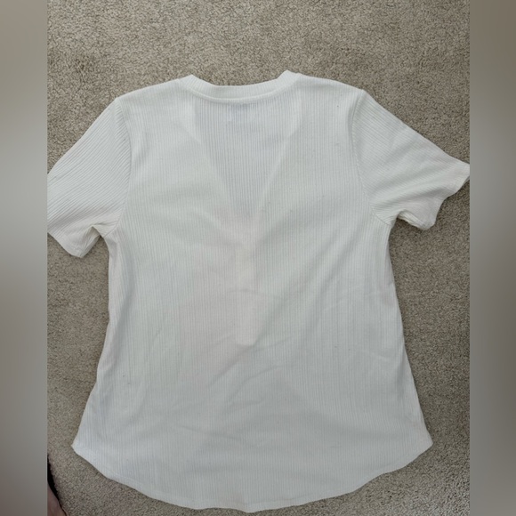 * SOLD LOCALLY* Bae the Label tee henley xs maternity/nursing top - Picture 3 of 4